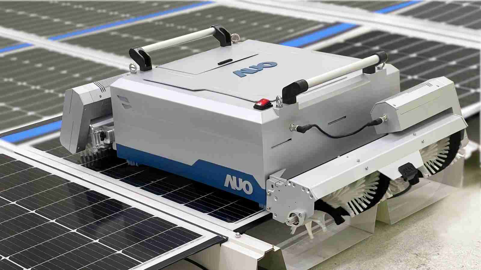 918.COM致力EPC场域技术升级，，，导入清洁机器人搭配传感器与AI数据分析，，，，大幅减少维运成本